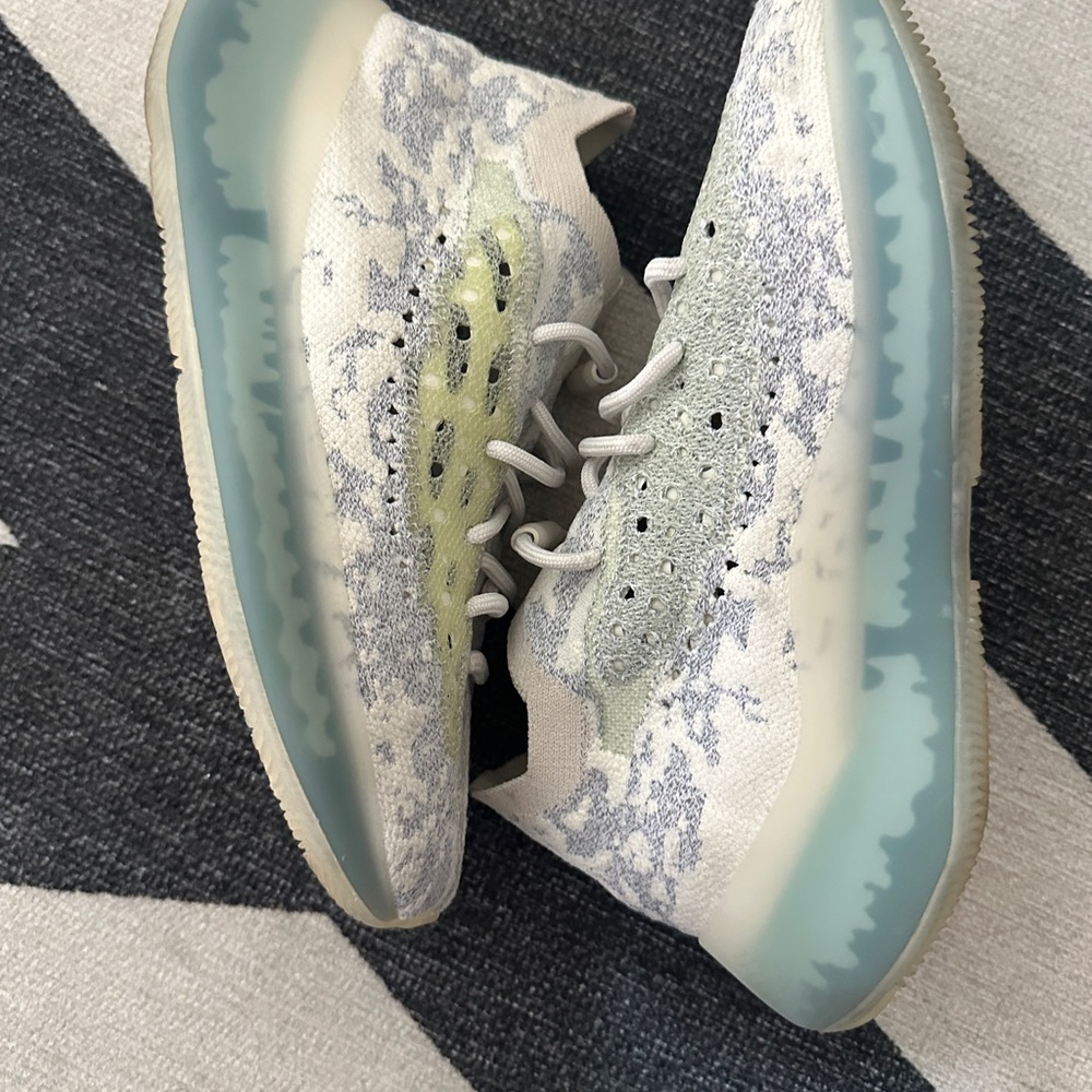 YEEZY BOOST 380 ALIEN blue 2021 size 7